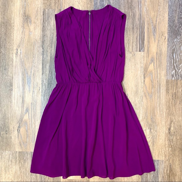 Alice + Olivia Dresses & Skirts - Alice + Olivia Plunging Mini Dress